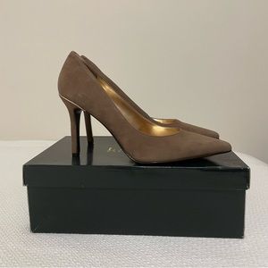 Ralph Lauren taupe suede pumps with gold trim